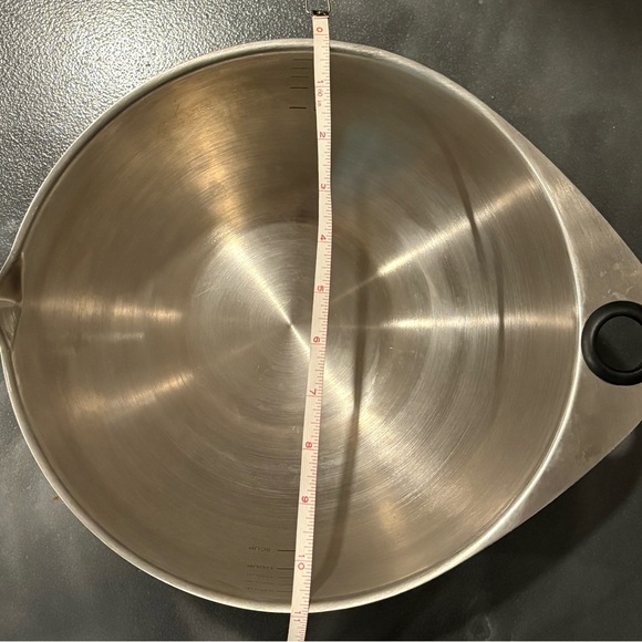 Pampered Chef Stainless Steel Mixing Bowl 24 Cup 6L Pour Spout & Handle - Picture 10 of 10